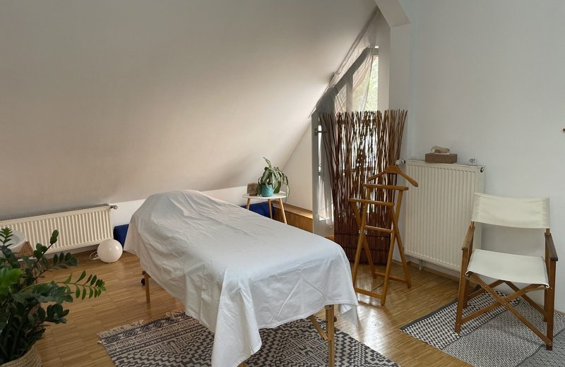 2 Tage / Woche in wunderschönem Praxisraum zur Zwischenmiete Okt - April oder länger - Image 1