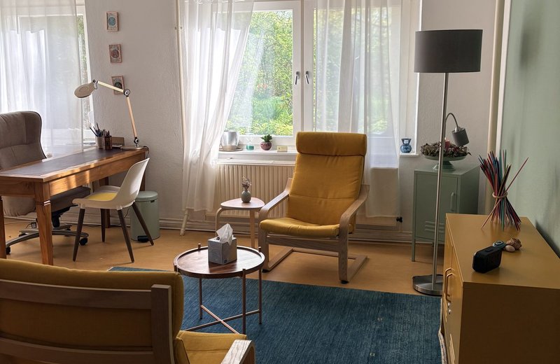 Schöneberger Psychotherapie Praxis bietet 25qm Praxisraum Mi+Fr - Image 10