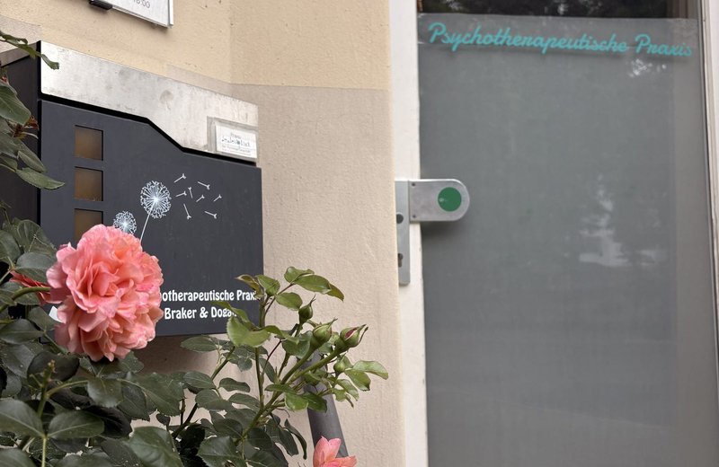 Schöneberger Psychotherapie Praxis bietet 25qm Praxisraum Mi+Fr - Image 7