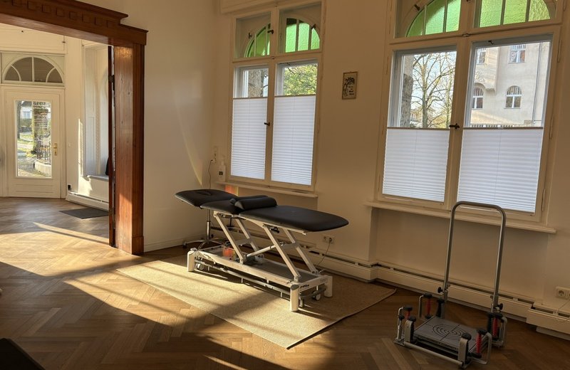 Untervermietung Privatpraxis für Physiotherapie am Mexikoplatz - Image 2