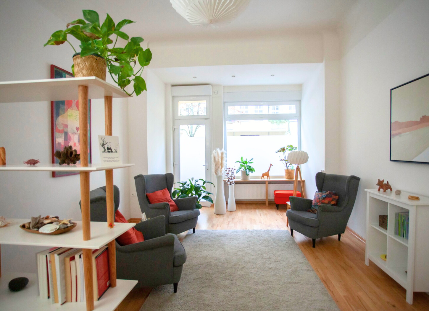 Schöner Praxisraum im Altbau in Charlottenburg - Bild 1