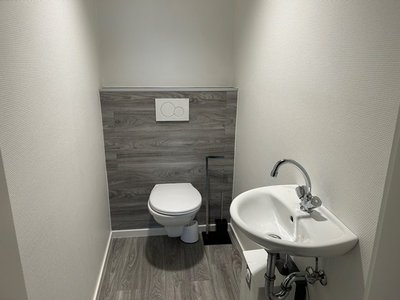 Praxisfläche im medizinisch geprägten Objekt in Sinzig, ca. 107 m², mit Aufzug und Parkplätzen - Image 6
