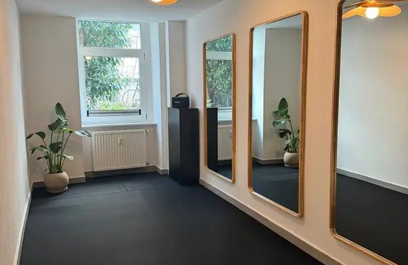 Praxisraum / Studiofläche in exklusivem Boutique Fitnessstudio - Image 7