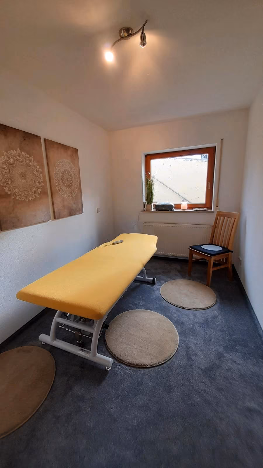 Praxisraum möbliert für ca. 1 Jahr zu mieten Physio, Hebamme, etc. - Bild 2