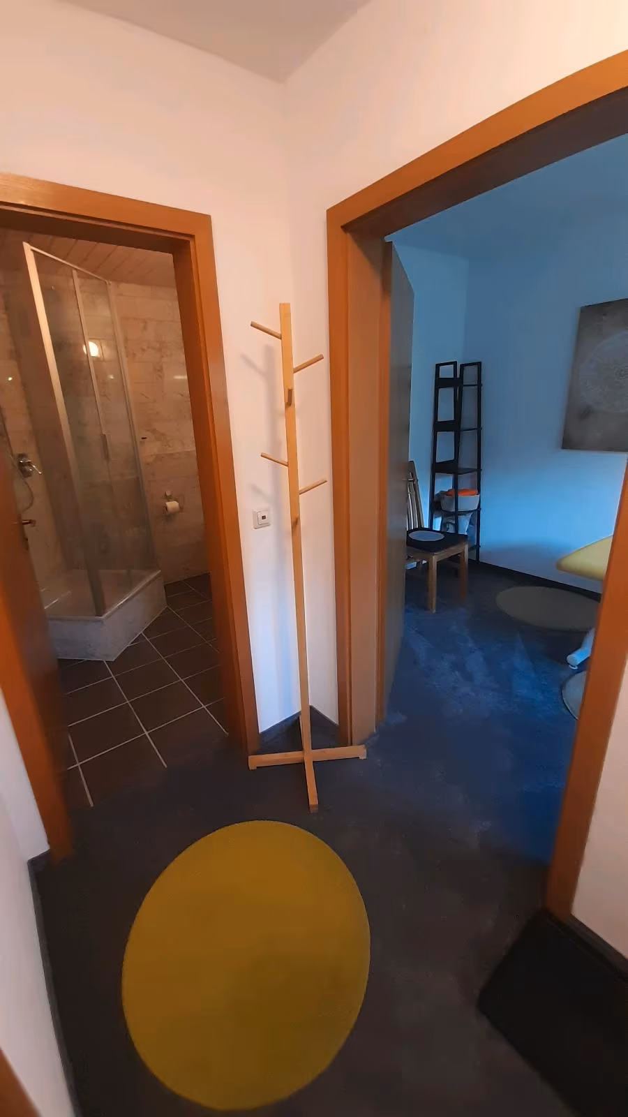 Praxisraum möbliert für ca. 1 Jahr zu mieten Physio, Hebamme, etc. - Image 6