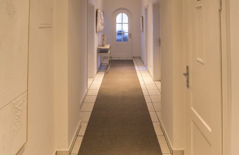 Zentral gelegener Praxisraum im Altbau  – freitags zur Miete - Image 5