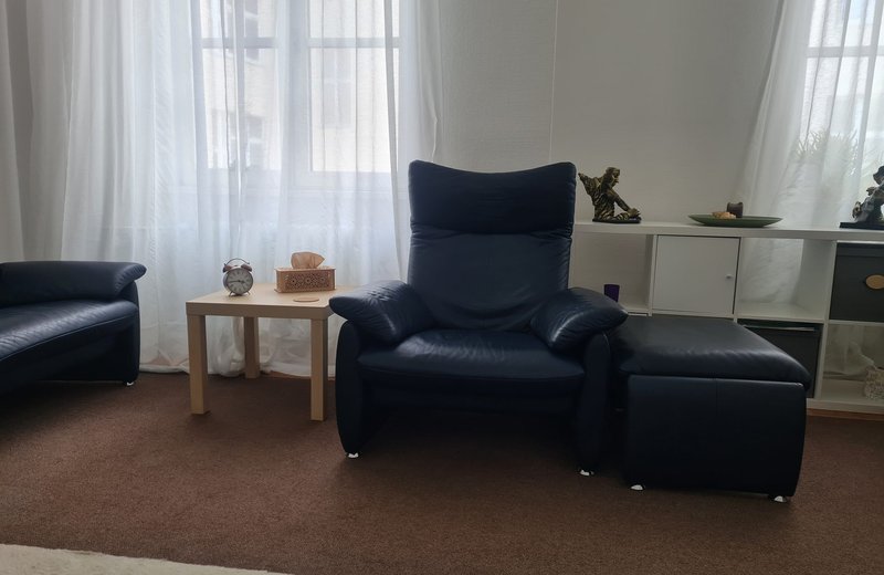Heller Praxisraum für Therapie und Coaching zur Untermiete - Image 1