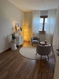 Therapieraum in Praxisgemeinschaft | KORPUS 8 – Studio für Aufrichtung & Balance | Gilching - Bild 4
