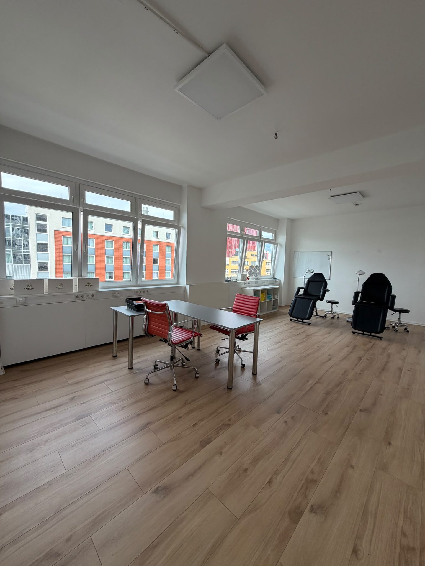Repräsentativer 40 qm-Praxisraum nahe Tauentzienstraße - Bild 1