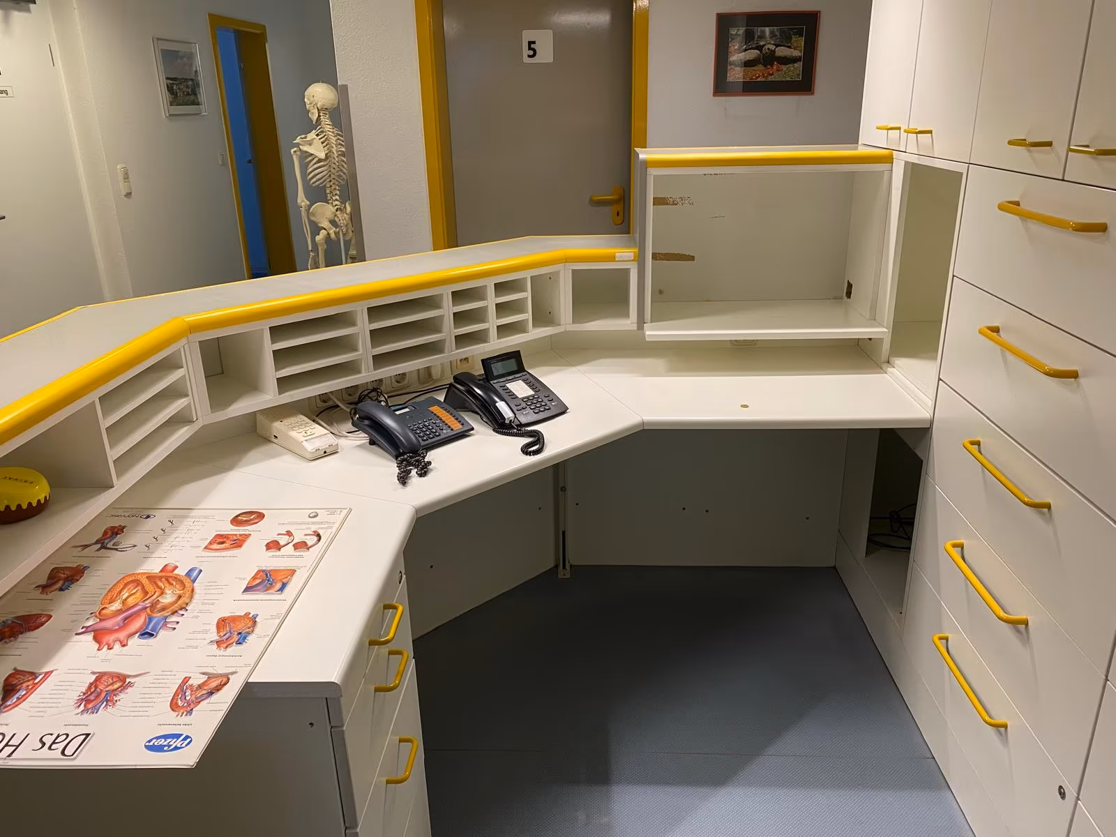 Ehemalige Arztpraxis mit ca. 130 m² in zentraler Lage in Wallerstein - Bild 2