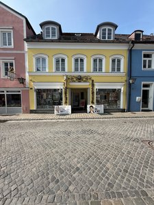 Repräsentative Praxis mit Schaufensterfront und direkter Sichtlage - Bild 2