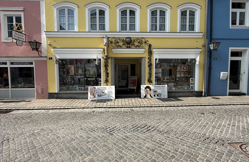 Repräsentative Praxis mit Schaufensterfront und direkter Sichtlage - Image 2